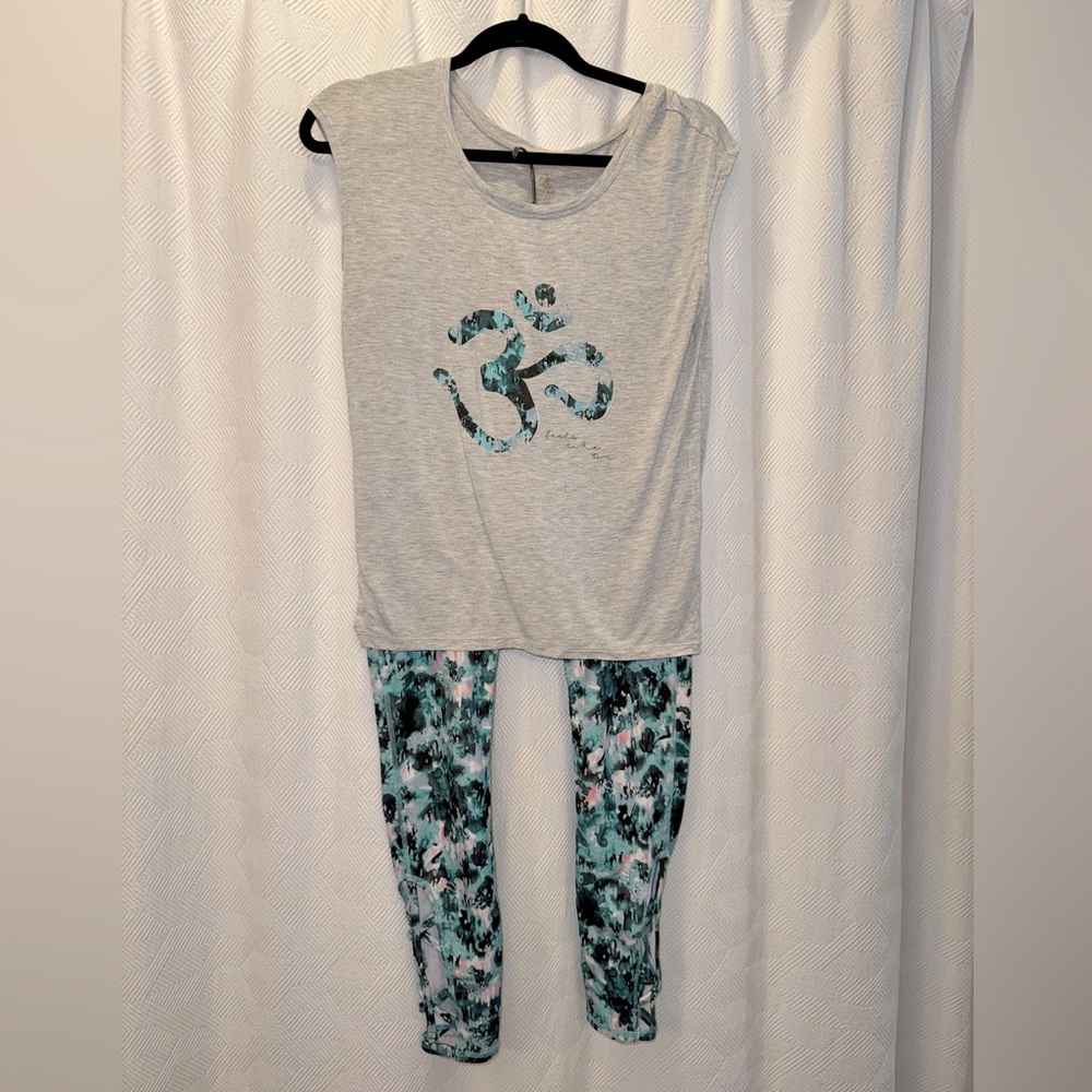 Gaiam cropped leggings and matching Gaiam top